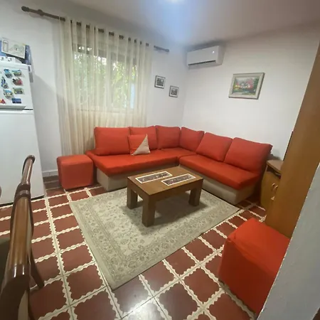 Traditional Tirana House Exterior photo